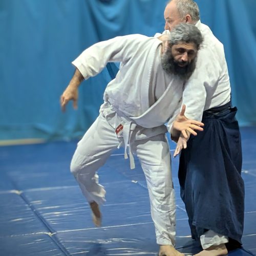 PXL_20250409_192203163.MP~2